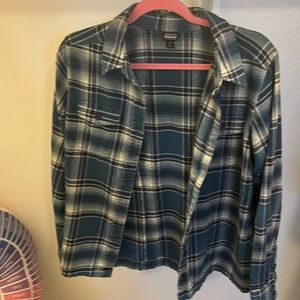 👉Patagonia beautiful blue button up size 8